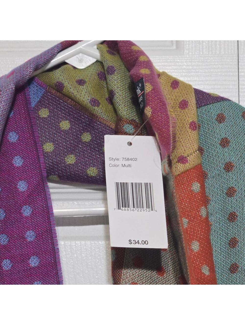 Infinity Loop Scarf with multicolored polka dot patchwork design - Picture 5 of 8